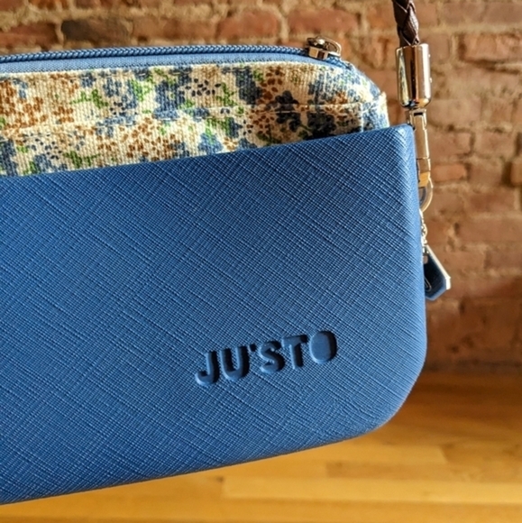 JU'STO Small Blue & Floral Crossbody Purse - Picture 2 of 11